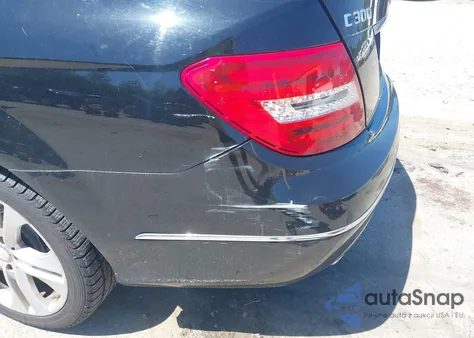 2013 Mercedes-Benz C 300 Luxury 4Matic/Sport 4Matic from USA, damaged, VIN WDDGF8ABXDR247478